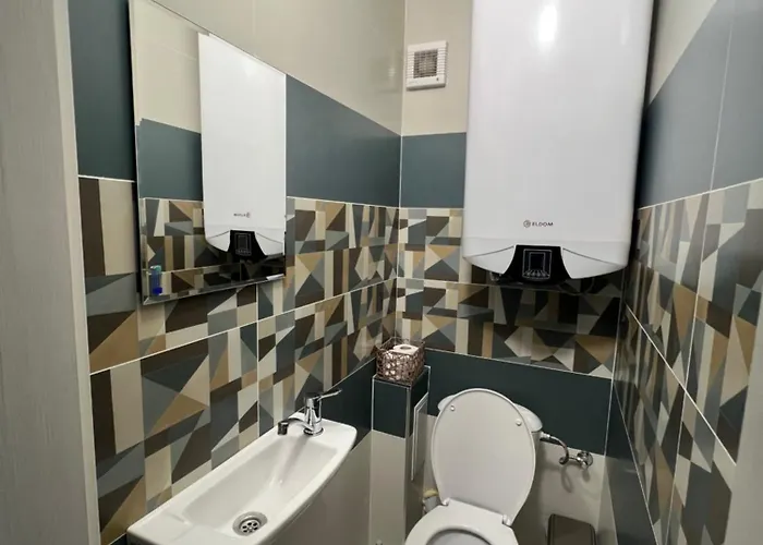 2 Bedrooms, 2 Wc, Free Parking, Center Location, Sunny Bijou Flat * Warna