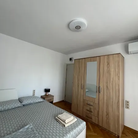 Apartmán 2 Bedrooms, 2 Wc, Free Parking, Center Location, Sunny Bijou Flat Varna
