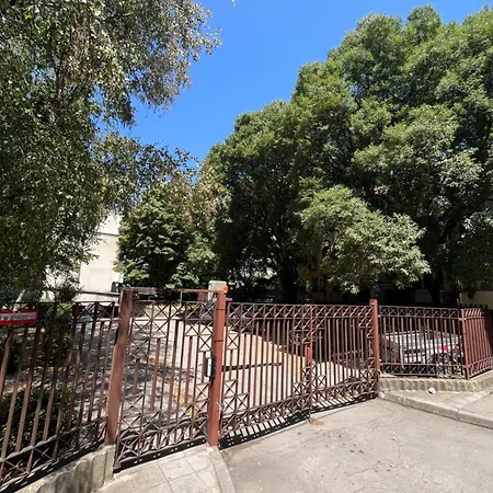 Apartment 2 Bedrooms, 2 Wc, Free Parking, Center Location, Sunny Bijou Flat Varna